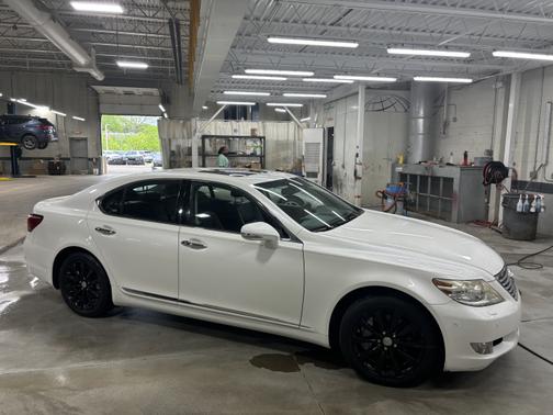 2010 Lexus LS 460 Base