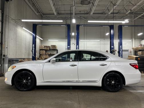 2010 Lexus LS 460 Base