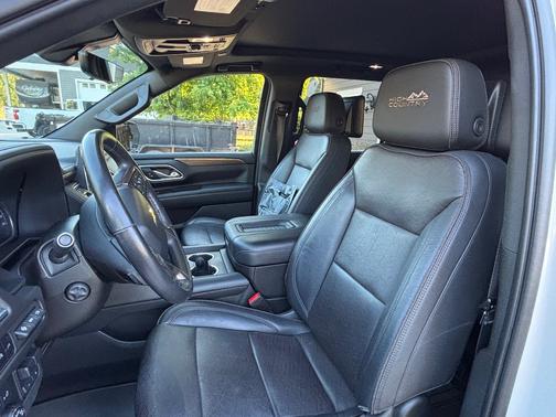 White 2021 Chevrolet Suburban High Country