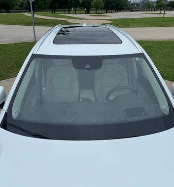 White 2020 Volvo XC90 T6 Momentum