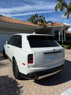 2023 Rolls-Royce Cullinan Base