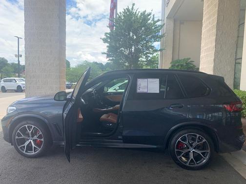 Black 2021 BMW X5 sDrive40i