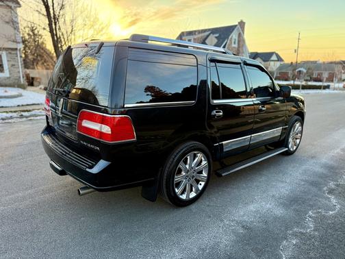 2008 Lincoln Navigator Base