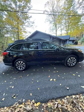 Black 2015 Subaru Outback 3.6R Limited