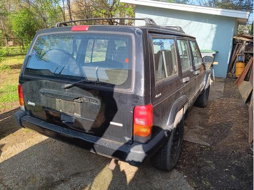 2000 Jeep Cherokee Sport 4WD