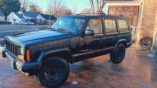 2000 Jeep Cherokee Sport 4WD