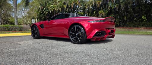 2021 Aston Martin Vantage Base