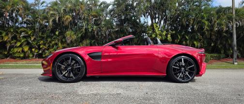 2021 Aston Martin Vantage Base