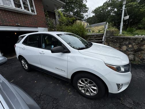 White 2018 Chevrolet Equinox LS