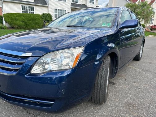 Blue 2006 Toyota Avalon XL