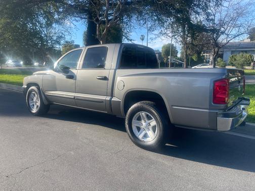 Gray 2005 Dodge Dakota SLT Quad Cab