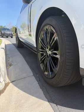 2025 Land Rover Range Rover P530 SE SWB