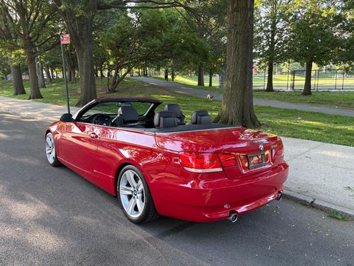 Red 2008 BMW 335 i