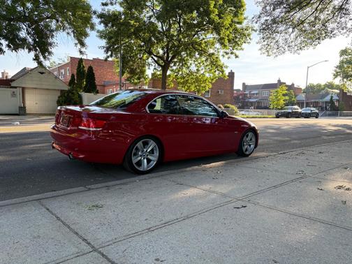 Red 2008 BMW 335 i