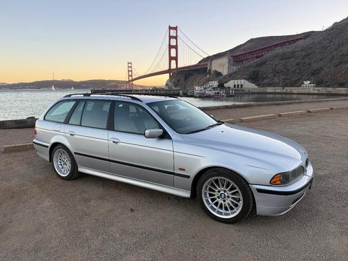 Silver 1999 BMW 540 iT