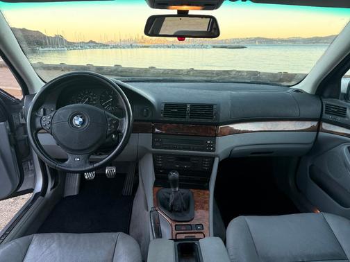 Silver 1999 BMW 540 iT