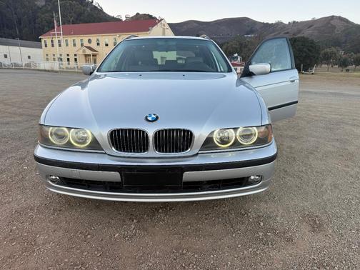 Silver 1999 BMW 540 iT