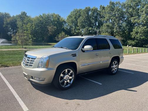 2013 Cadillac Escalade Luxury