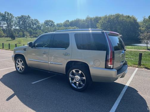 2013 Cadillac Escalade Luxury