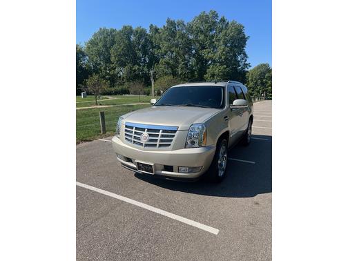 2013 Cadillac Escalade Luxury