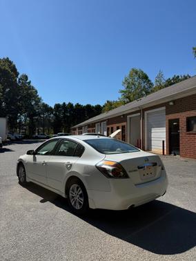 White 2010 Nissan Altima 2.5 S