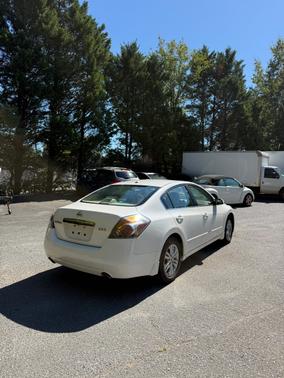 White 2010 Nissan Altima 2.5 S
