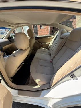 White 2010 Nissan Altima 2.5 S