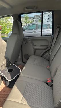 Gold 2006 Jeep Liberty Sport