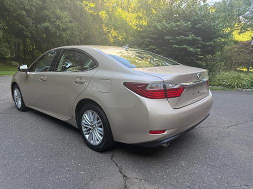 Beige 2014 Lexus ES 350 Base