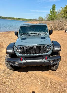 Gray 2024 Jeep Gladiator Rubicon