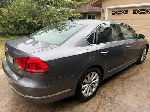 Gray 2013 Volkswagen Passat 2.5 SEL Premium