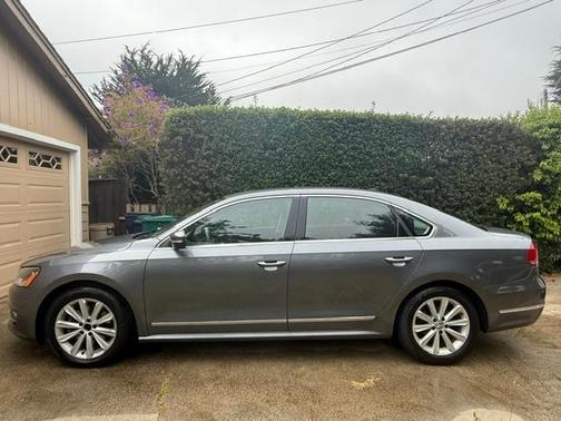 Gray 2013 Volkswagen Passat 2.5 SEL Premium