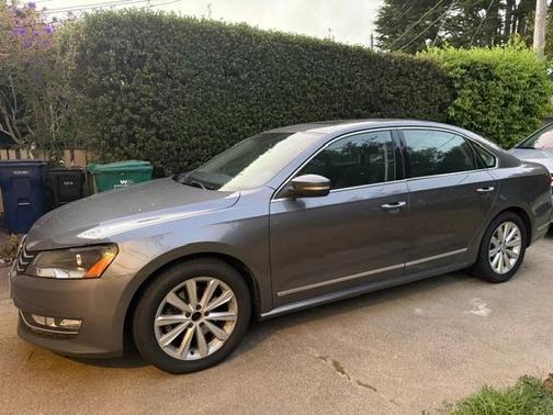 Gray 2013 Volkswagen Passat 2.5 SEL Premium