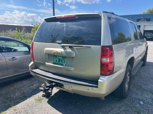 Gold 2013 Chevrolet Suburban 1500 LT