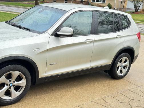 Gold 2011 BMW X3 xDrive28i