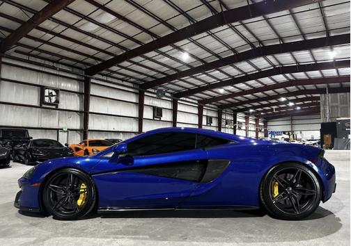 2016 McLaren 570S Base