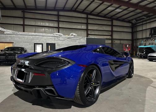 2016 McLaren 570S Base