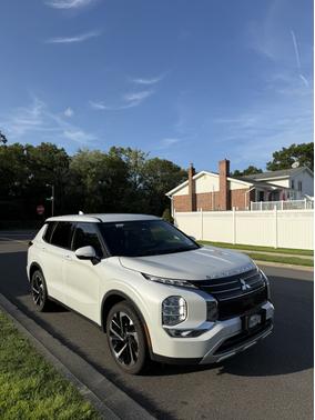 2022 Mitsubishi Outlander SE Launch Edition