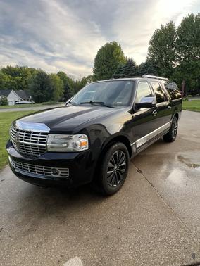 Black 2012 Lincoln Navigator L