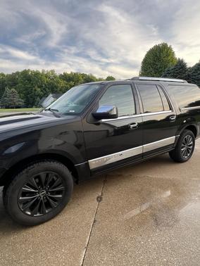 Black 2012 Lincoln Navigator L