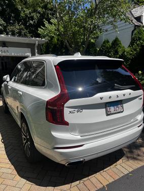 2021 Volvo XC90 T5 Momentum