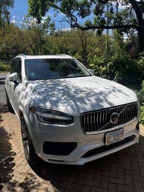 2021 Volvo XC90 T5 Momentum