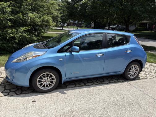 2013 Nissan Leaf SL