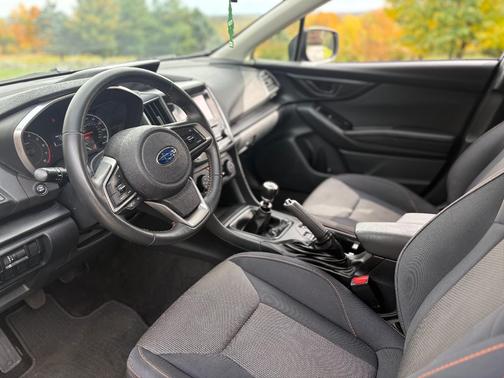Gray 2019 Subaru Crosstrek 2.0i Premium