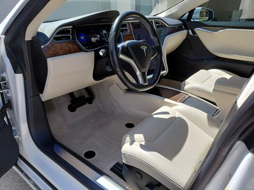 White 2018 Tesla Model S 100D