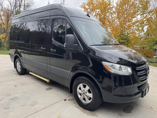 2022 Mercedes-Benz Sprinter 2500 Standard Roof