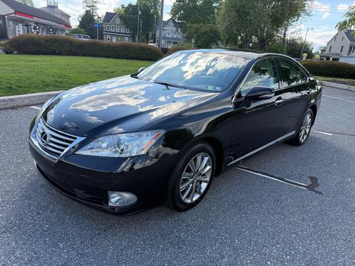 Black 2011 Lexus ES 350 Base