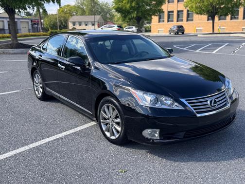 Black 2011 Lexus ES 350 Base