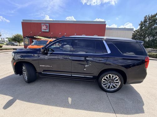 Blue 2023 GMC Yukon Denali Ultimate