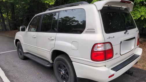 2001 Lexus LX 470 Base